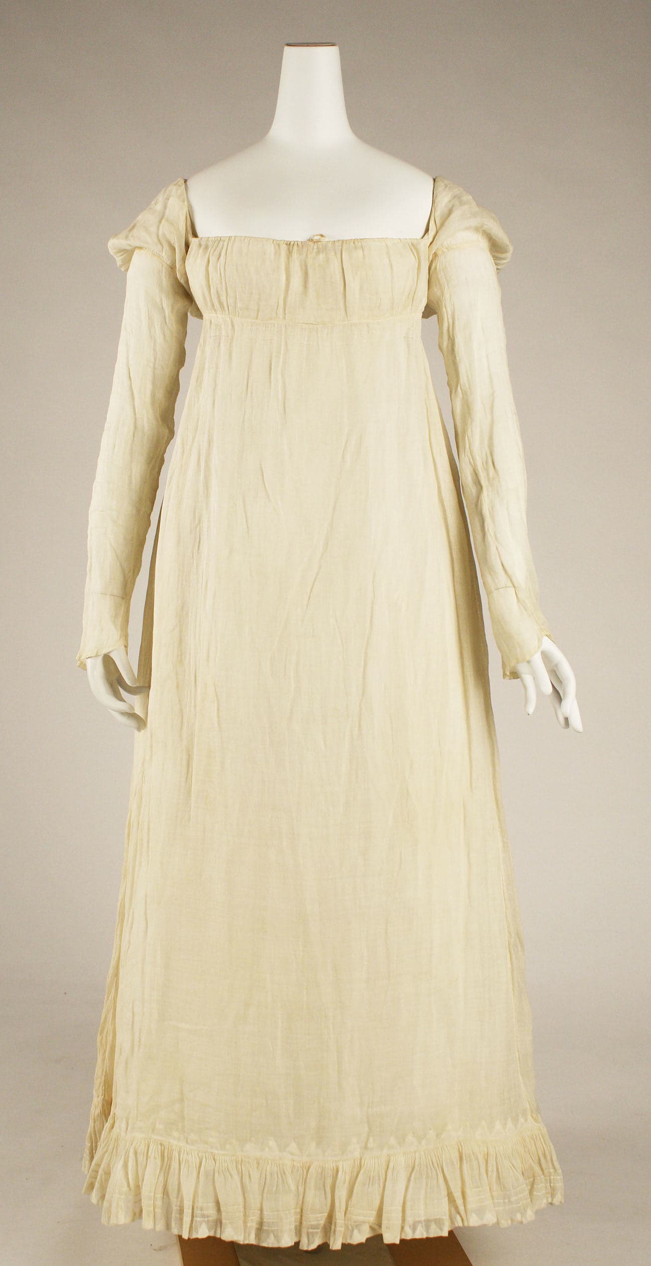 Unresolved brand, Dress