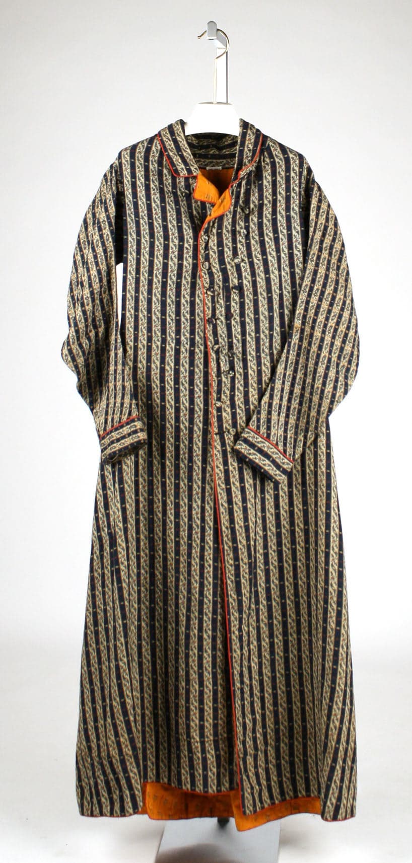 Unresolved brand, Dressing gown