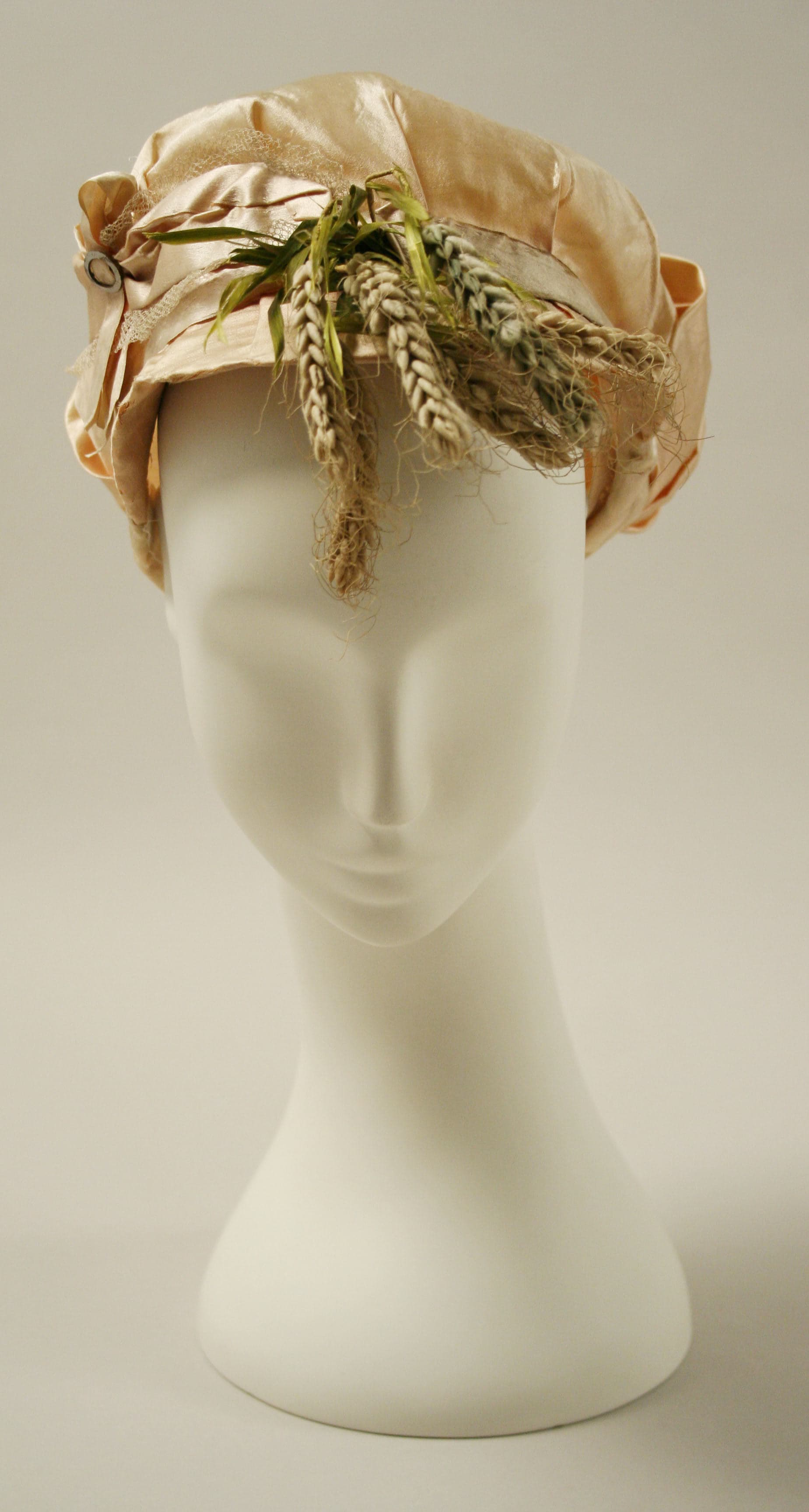 Unresolved brand, Hat