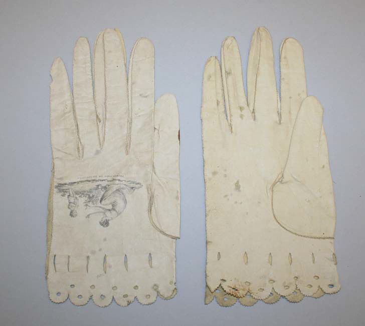 Unresolved brand, Gloves