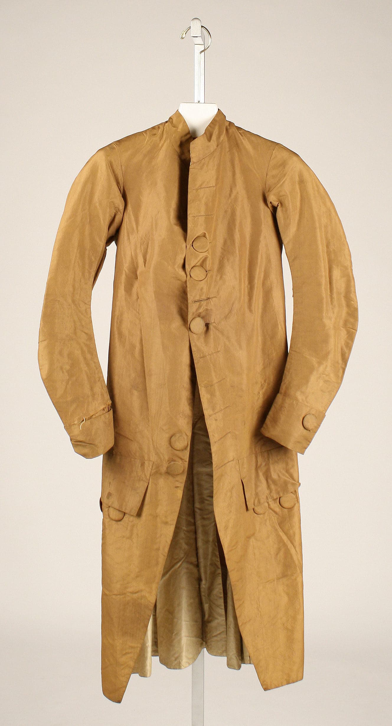 Unresolved brand, Coat