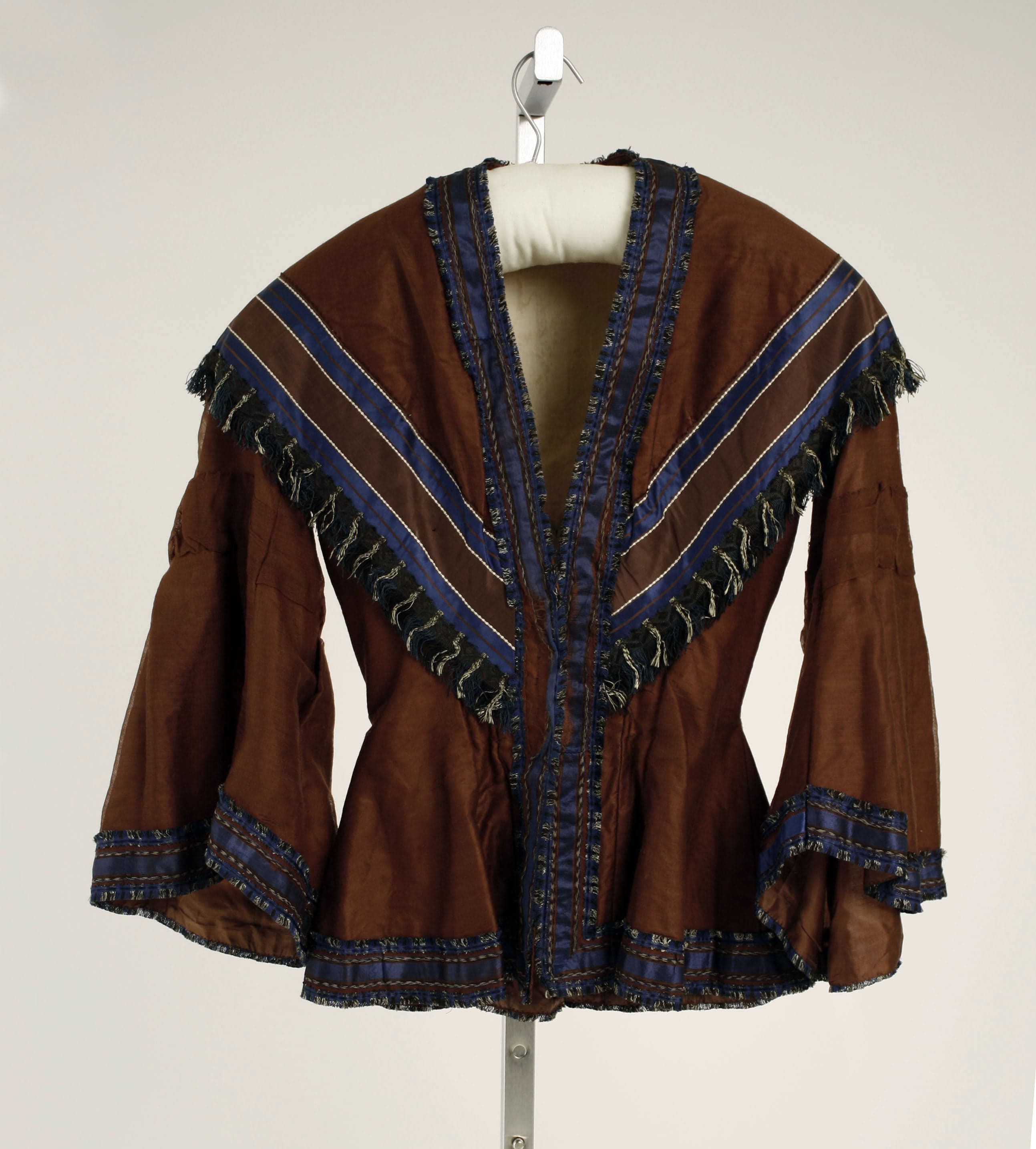 Unresolved brand, Ensemble