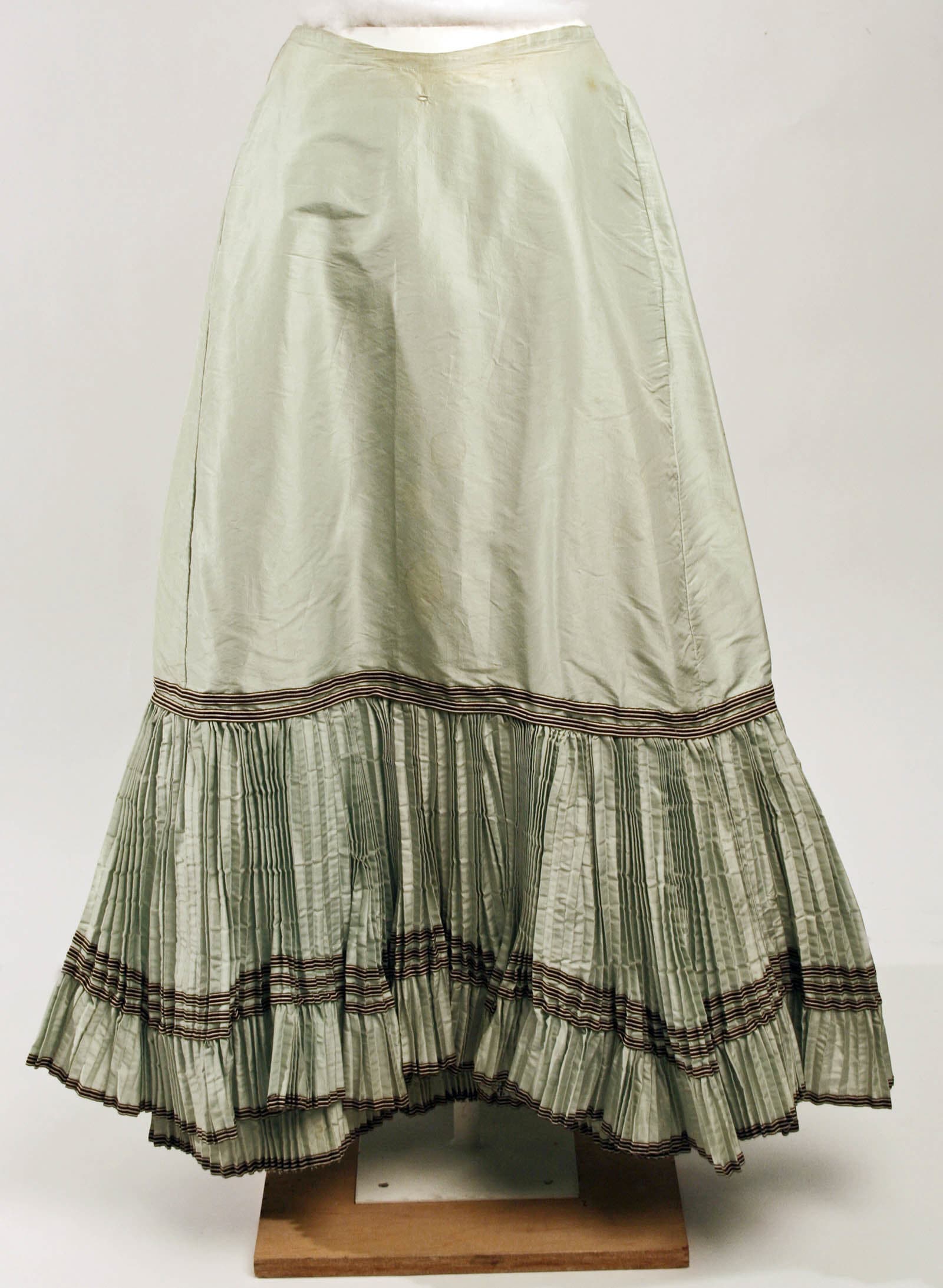 Unresolved brand, Petticoat